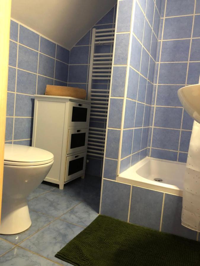 Privat Migac Leilighet Vrbov Eksteriør bilde